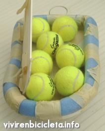 Una base de asiento de pelotas de tenis